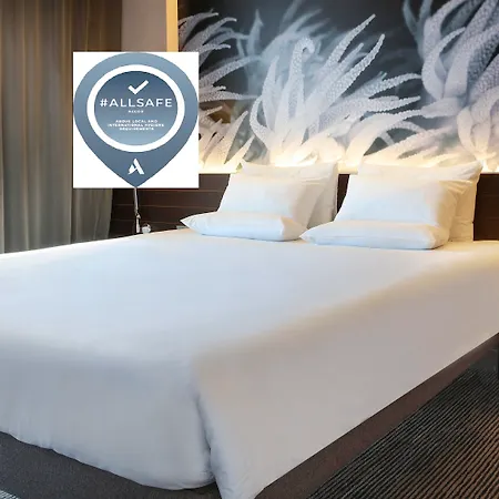 Novotel Barcelona City Exterior photo