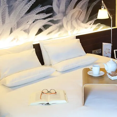 Novotel Barcelona City Exterior photo